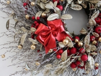 Kokardka czerwona metaliczna 10,5x12 cm 1szt.