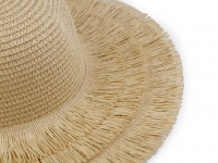 Kapelusz s�omkowy letni z fr�dzlami